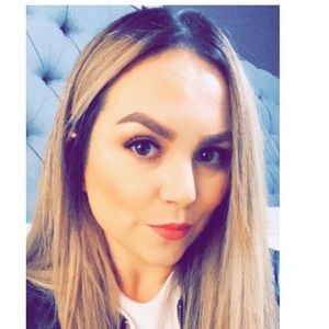 Meet your Posher, Nayeli